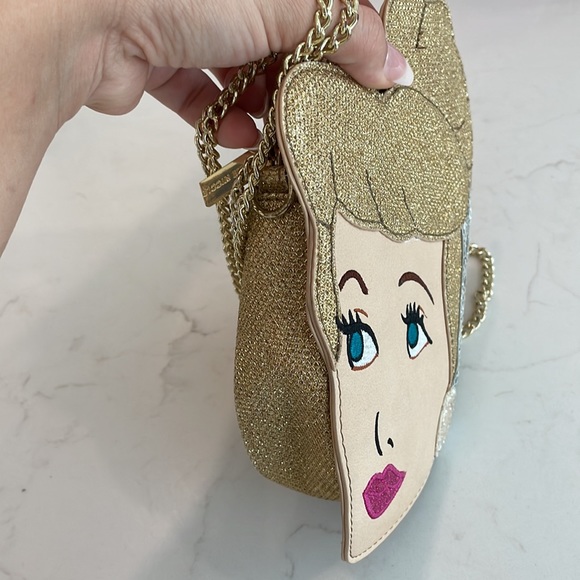 Cinderella Danielle Nicole crossbody bag! - Picture 3 of 3